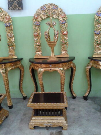 โต๊ะวางพิธีขาคู้