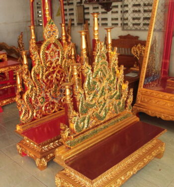 สัตตบรรณ (เชิงเทียน)