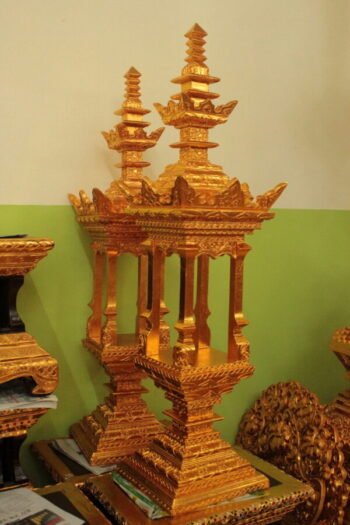 [:th]บุษบก เล็ก (ปราสาทเฟื่อง)[:]