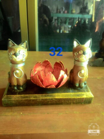 เชิงเทียนแมวคู่