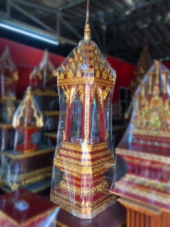 บุษบกไม้สักลงรักปืดทอง สูง 280 ซม.