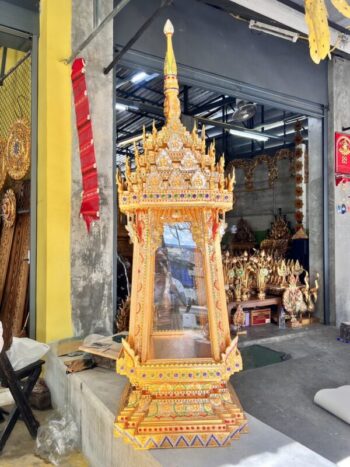[:th]บุษบกไม้สัก ติดบานกระจก[:]
