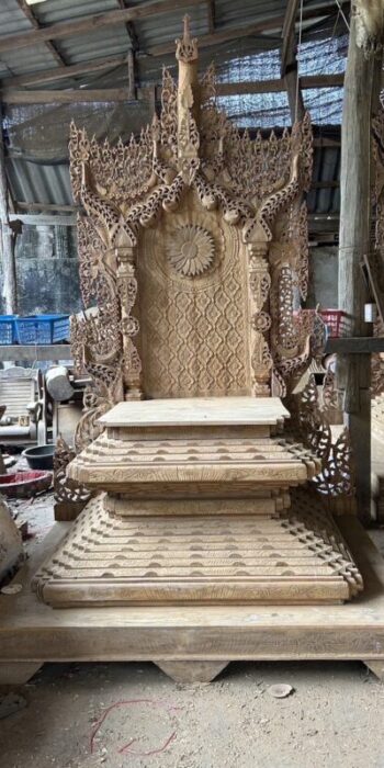 ซุ้มพระพม่า แท่นประดิษฐานพระ