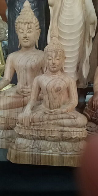 พระแกะสลักไม้,พระไม้แกะสลัก,รับแกะสลักพระ
