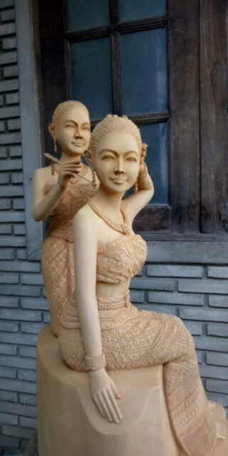 [:th]ไม้แกะสลักนางไทย[:]