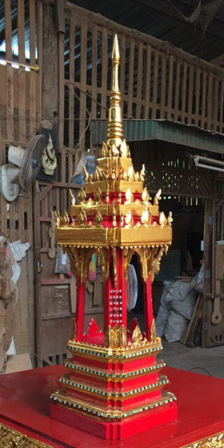 [:en]บุษบกไม้สัก ลงรักปิดทอง[:th]บุษบกไม้สัก ลงรักปิดทอง[:]