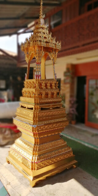 [:th]บุษบกไม้สักแกะสลัก ลงรักปิดทอง[:]