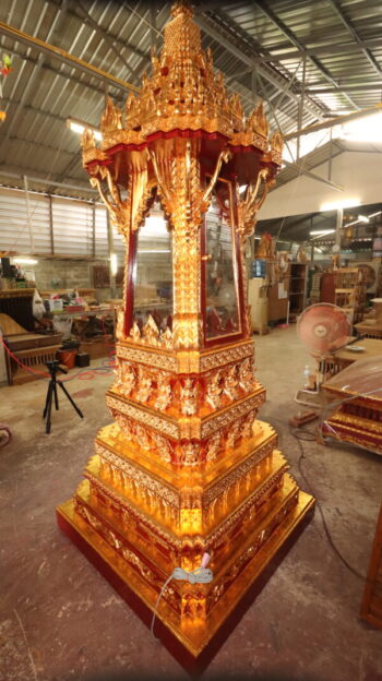 [:th]บุษบกทำจากไม้สัก แกะสลักลาย ฝาปิดกระจก 4 ด้าน[:]