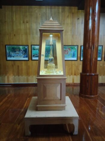 [:th]ตู้ใส่พระบรมสารีริกธาตุ[:]