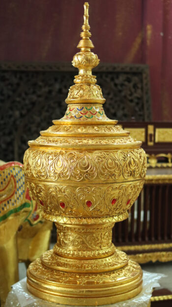 [:th]อูปปลายแหลม,ผอบไม้,หม้อประดับ[:]