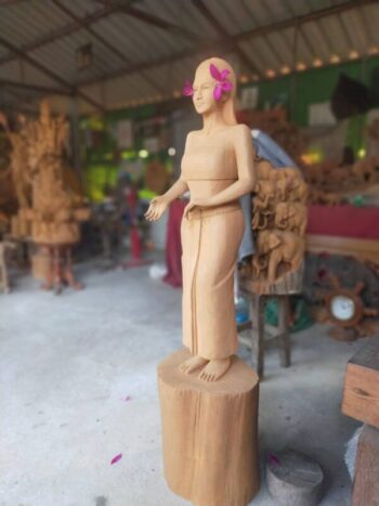 [:th]ไม้แกะสลักเจ้าแม่ประจำศาล[:]