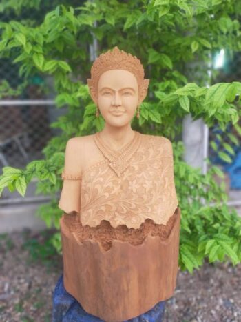 [:th]รูปแกะสลักหญิงชุดไทยโบราณ ไม้สัก[:]