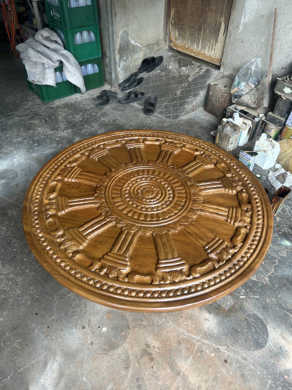 ธรรมจักรไม้สักแกะสลัก 120 ซม.